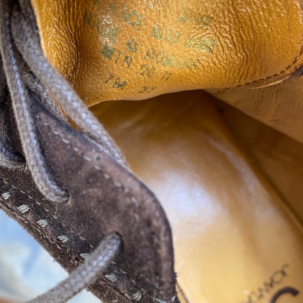 Joan and David Size 7 Brown Suede Oxford Tie stacked Heel Shoes - Picture 16 of 16